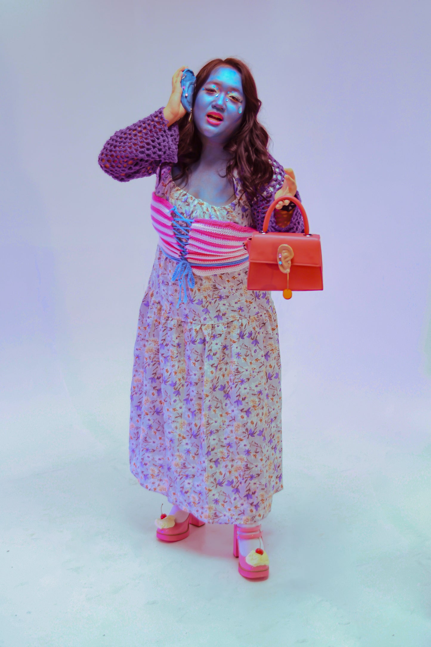 “Near sighted” hand bag