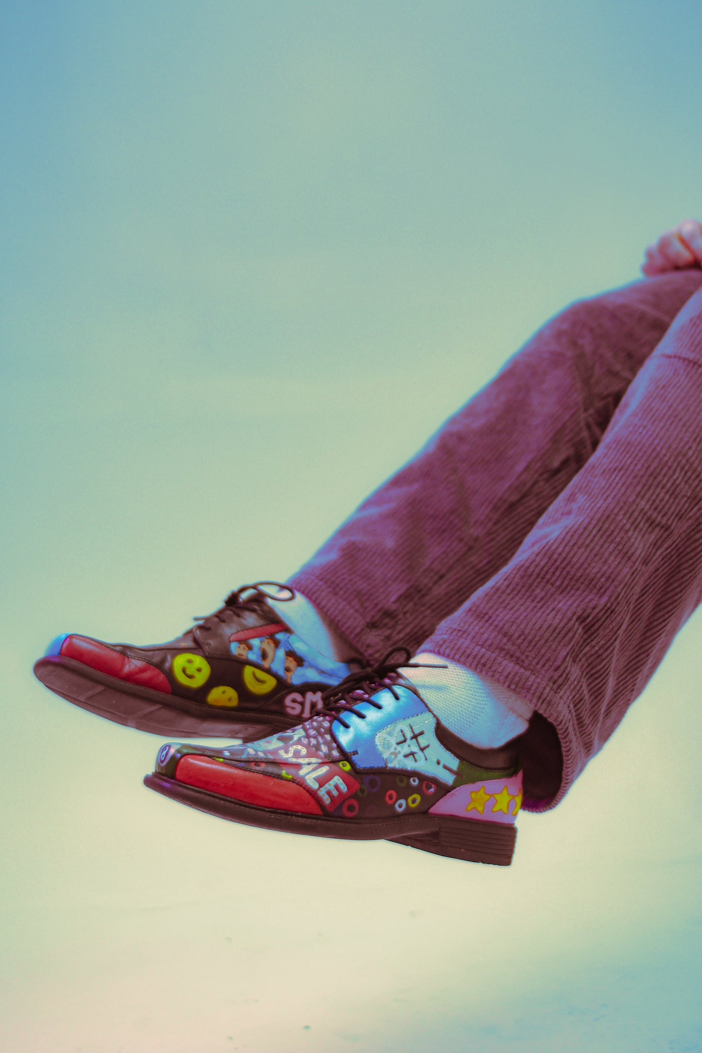 “Grilled” dress shoe