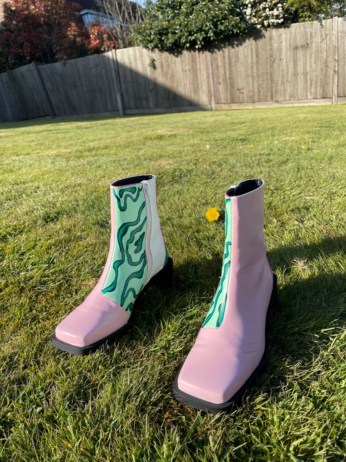 “Pineapple Express” retro boots