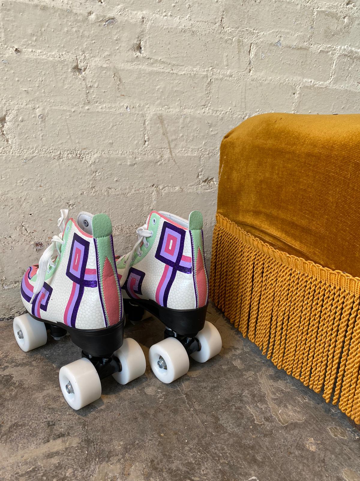 “She’s got wheels” roller shakes