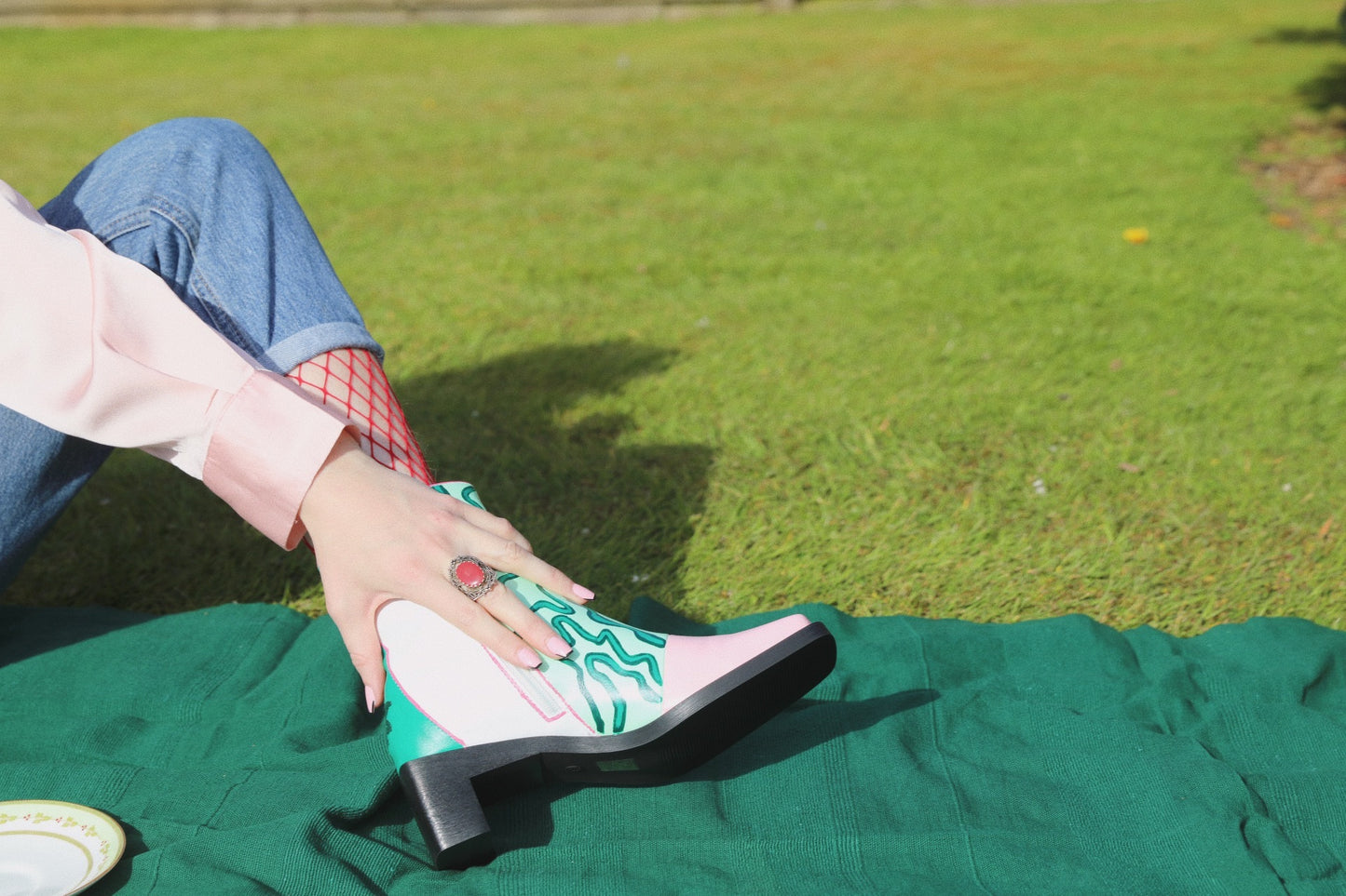 “Pineapple Express” retro boots