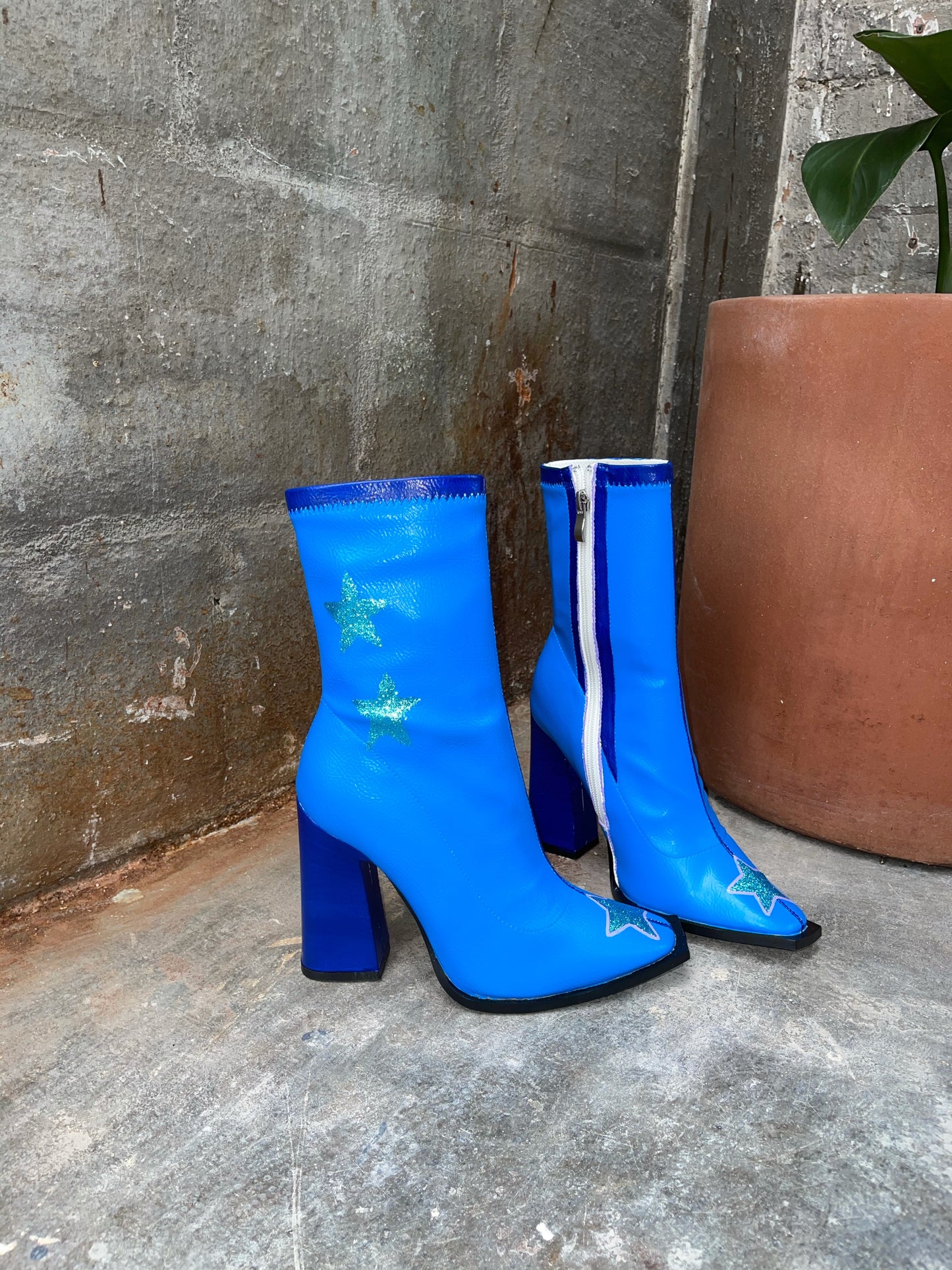 “Killer” Modern go go boot