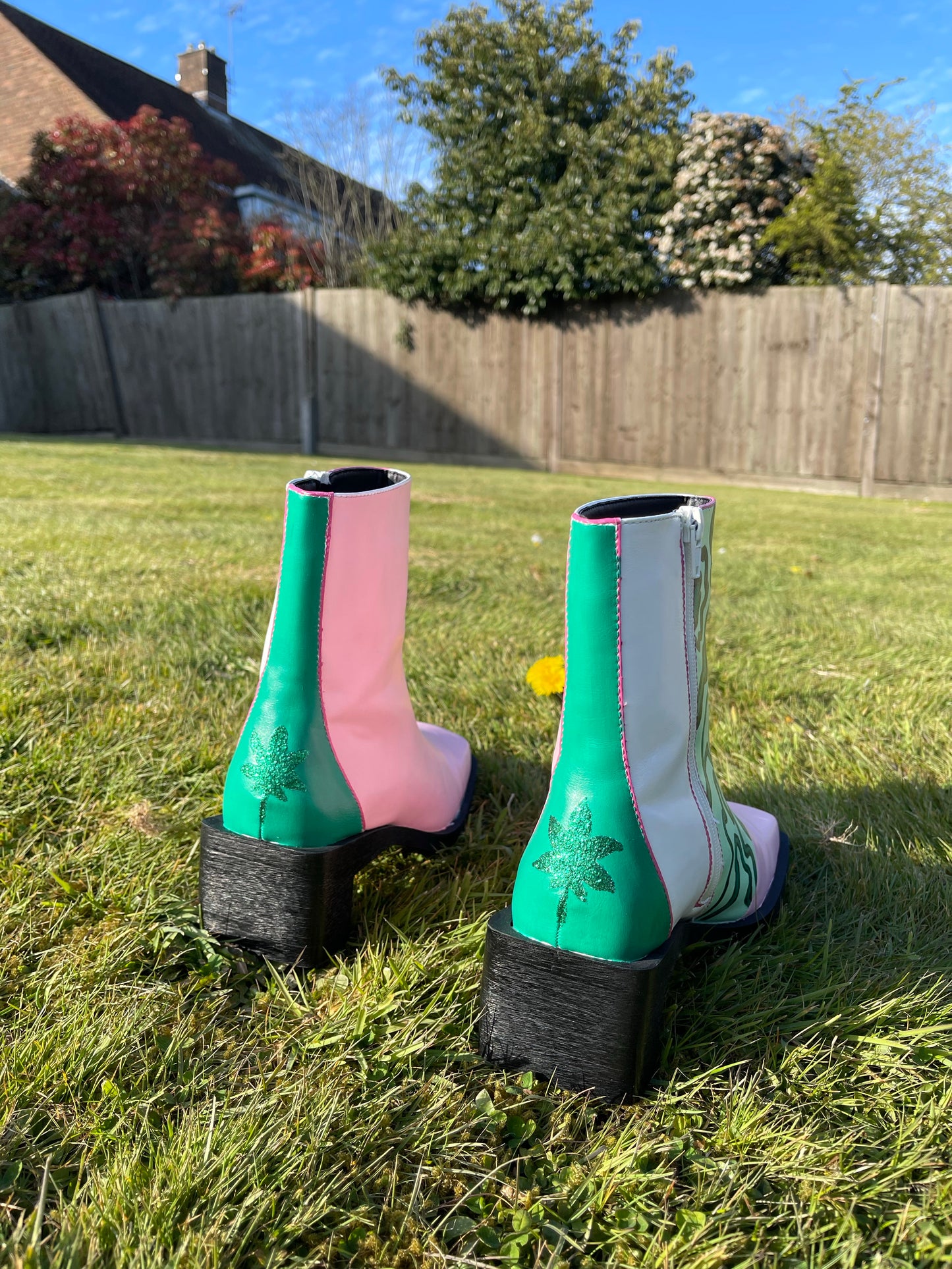 “Pineapple Express” retro boots